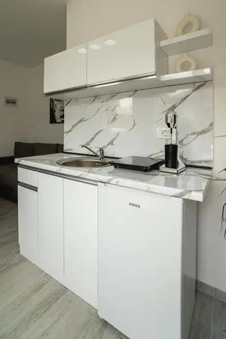 Fox Apartment thumbnail 7