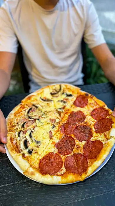 Pizza Capri thumbnail 11